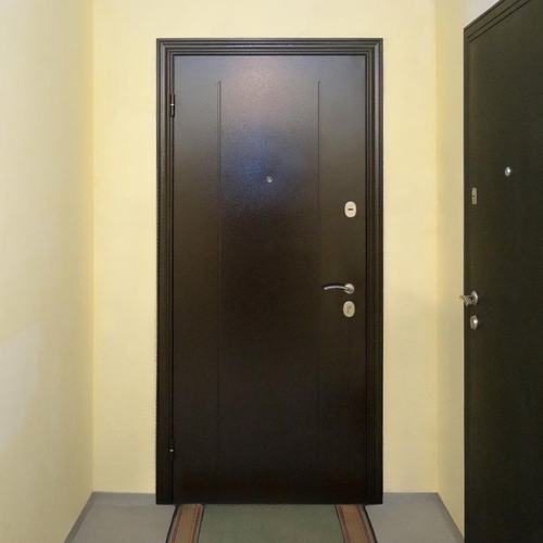 Дверь в квартиру