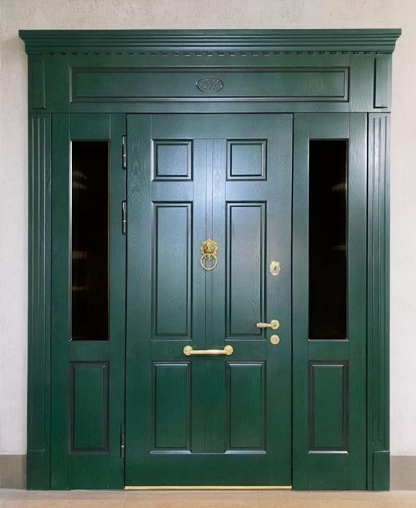 Парадная дверь зеленого цвета