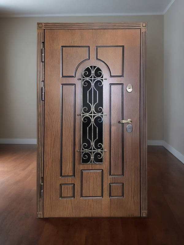 Теплая дверь с ковкой