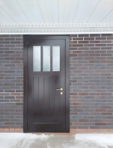 Дверь с рисунком на металле