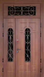 Полуторная металлическая дверь МДФ с фрамугой, решетками и остеклением