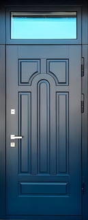 Стальная термодверь с псевдофиленчатым МДФ и стеклом во фрамуге Стальная термодверь с псевдофиленчатым МДФ и стеклом во фрамуге