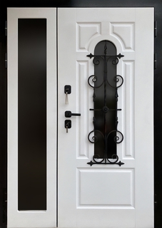 Остекленная полуторная термодверь с черной ковкой (белые панели МДФ RAL) Остекленная полуторная термодверь с черной ковкой (белые панели МДФ RAL)