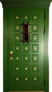 Металлическая термодверь с карнизом, небольшим стеклом и решеткой (МДФ RAL зеленый) Металлическая термодверь с карнизом, небольшим стеклом и решеткой (МДФ RAL зеленый)