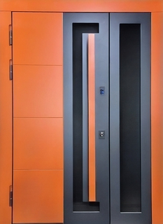 Остекленная термодверь с боковой вставкой и длинной ручкой (МДФ серо-оранжевого цвета RAL) Остекленная термодверь с боковой вставкой и длинной ручкой (МДФ серо-оранжевого цвета RAL)