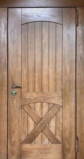 Входная утеплённая термодверь с отделкой из наборных шпонированных плит МДФ Входная утеплённая термодверь с отделкой из наборных шпонированных плит МДФ