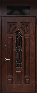 Металлическая термодверь с кованой решеткой, остеклением во фрамуге и отделкой МДФ шпон Металлическая термодверь с кованой решеткой, остеклением во фрамуге и отделкой МДФ шпон