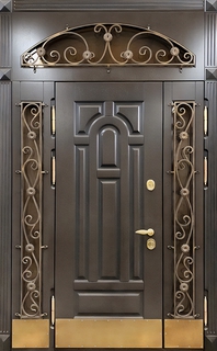 Полуторная парадная термодверь с остекленными вставками, ковкой и отбойниками (отделка МДФ со шпоном) Полуторная парадная термодверь с остекленными вставками, ковкой и отбойниками (отделка МДФ со шпоном)